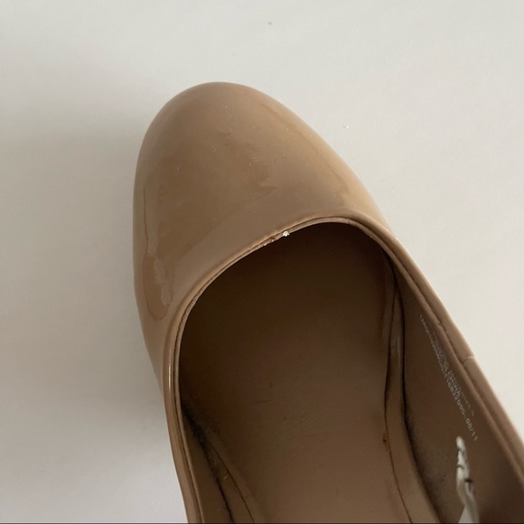 Mossimo nude heels with high gloss patent leather look, size 6 - Picture 5 of 8